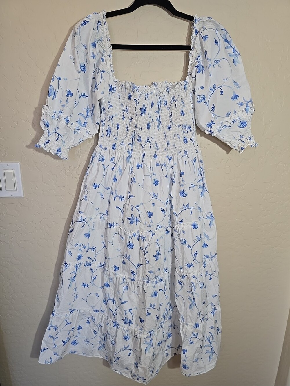 Hill House Home Nesli Nap Blue Floral Smocked Midi Dress Womens Size M - Picture 1 of 9
